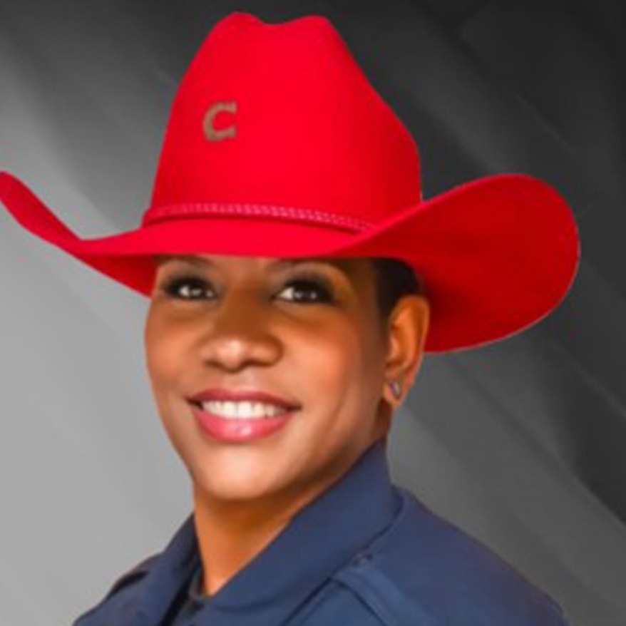 Deanna Hammond headshot