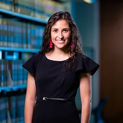 Brooke Lopez Headshot