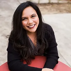 Heather Buen Headshot