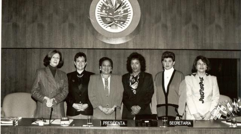 Maria Berriozábal with colleague in court
