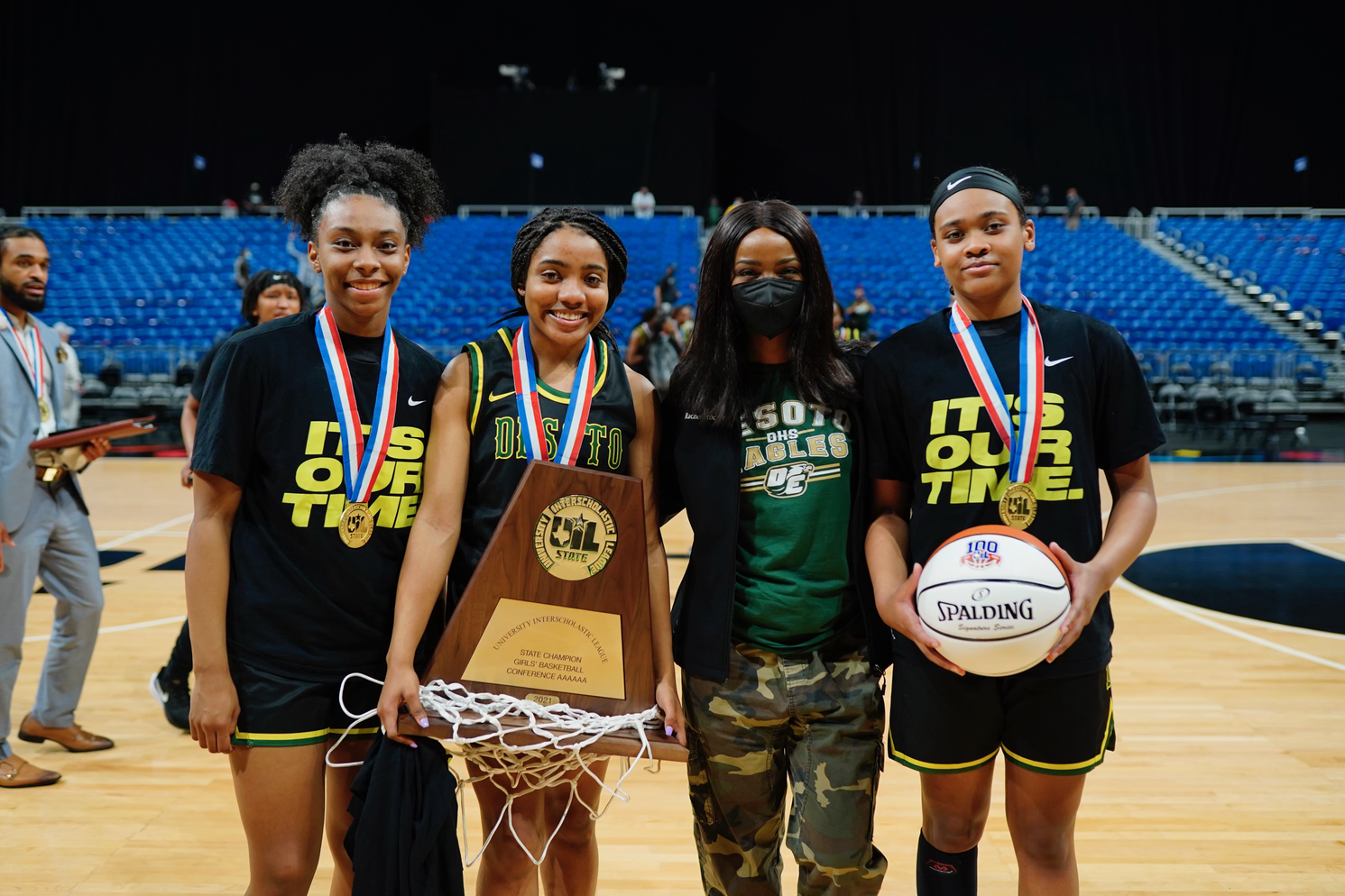 Rachel Proctor awarding a basketball championship