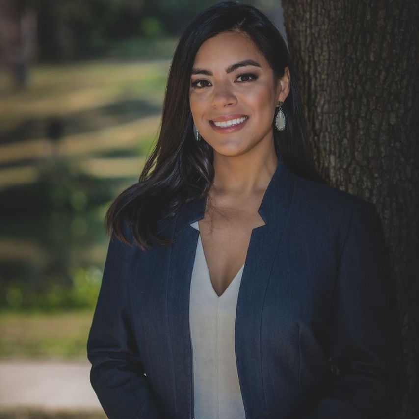 Rebecca Acuña headshot