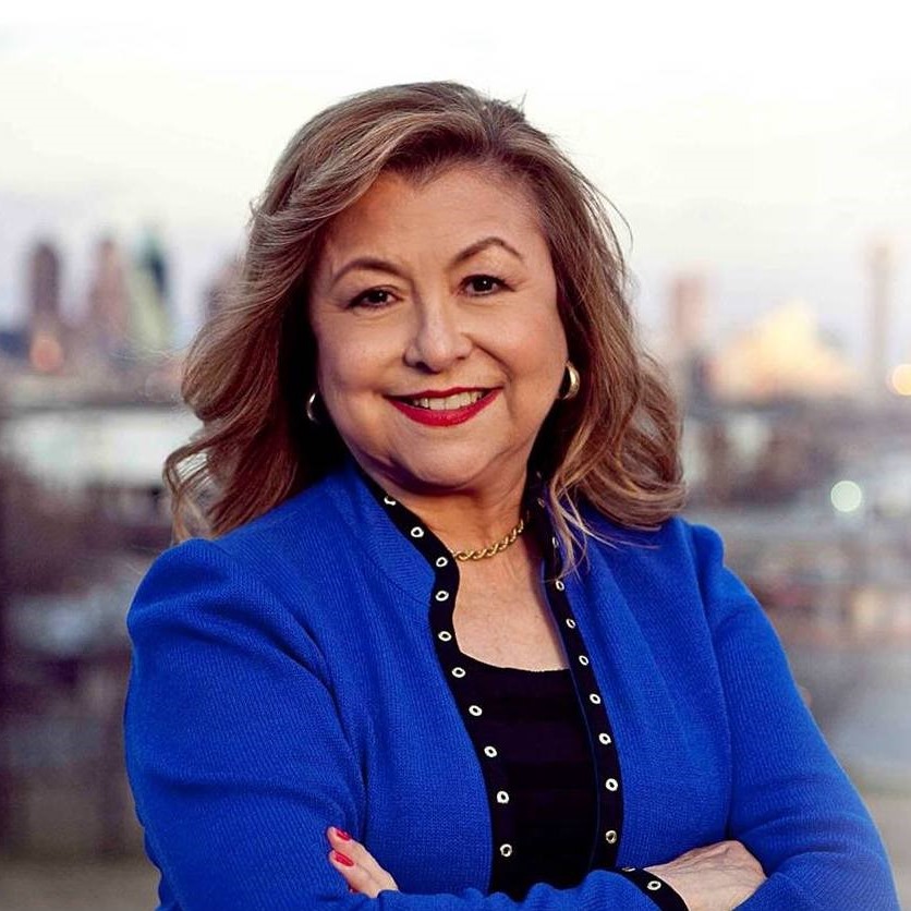 Regina Montoya headshot