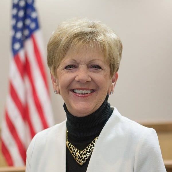 linda harvell headshot